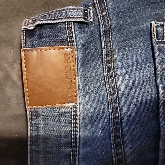 Jeans - Picture 3 of 4